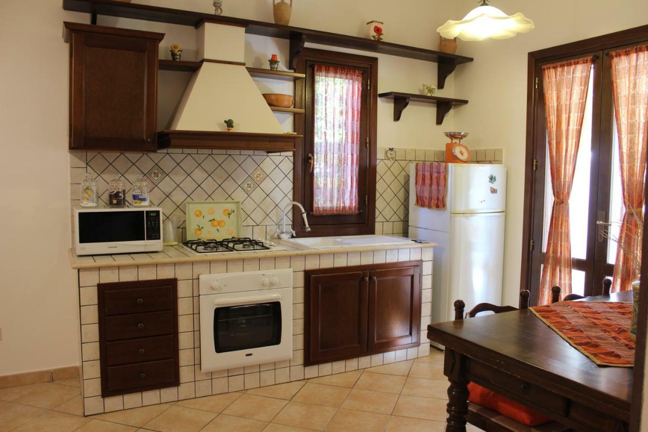 Monolocale Da Mariolina Apartment Macari Bagian luar foto
