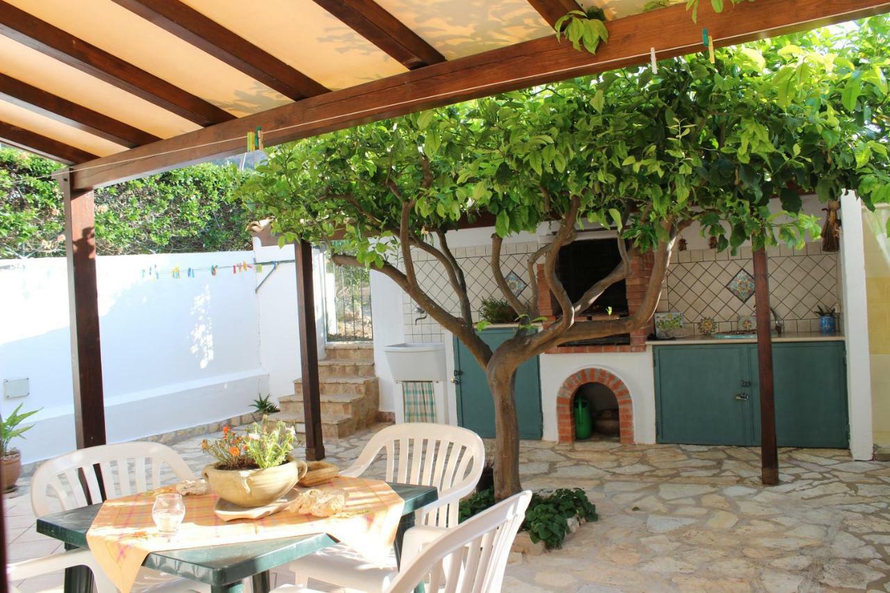 Monolocale Da Mariolina Apartment Macari Bagian luar foto